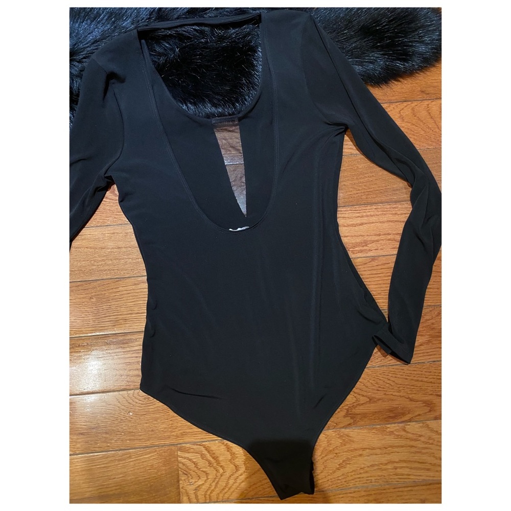 Mesh Inlet Low-back Bodysuit - Picture 3 of 3